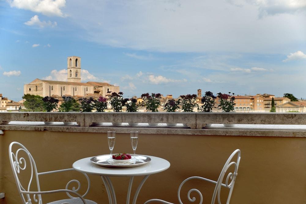 Sangallo Palace Perugia Esterno foto